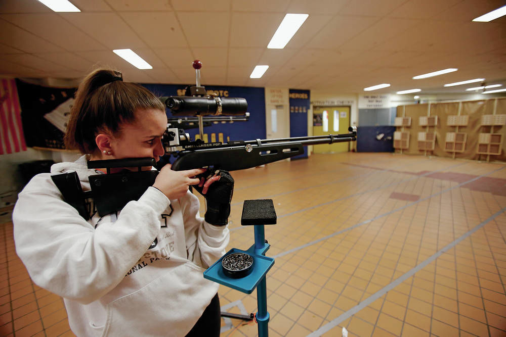 Santa Fe High Navy JROTC students named champion marksmen